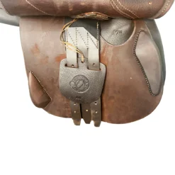 Antares Signature 17" Used Close Contact Saddle -Farm housse 1e645470 5e6a 455e ac83 a607be65434a