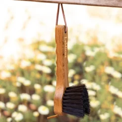 LeMieux Artisan Hoof Pick -Farm housse 22a6171a a750 4e48 bcb6 cde68867b023