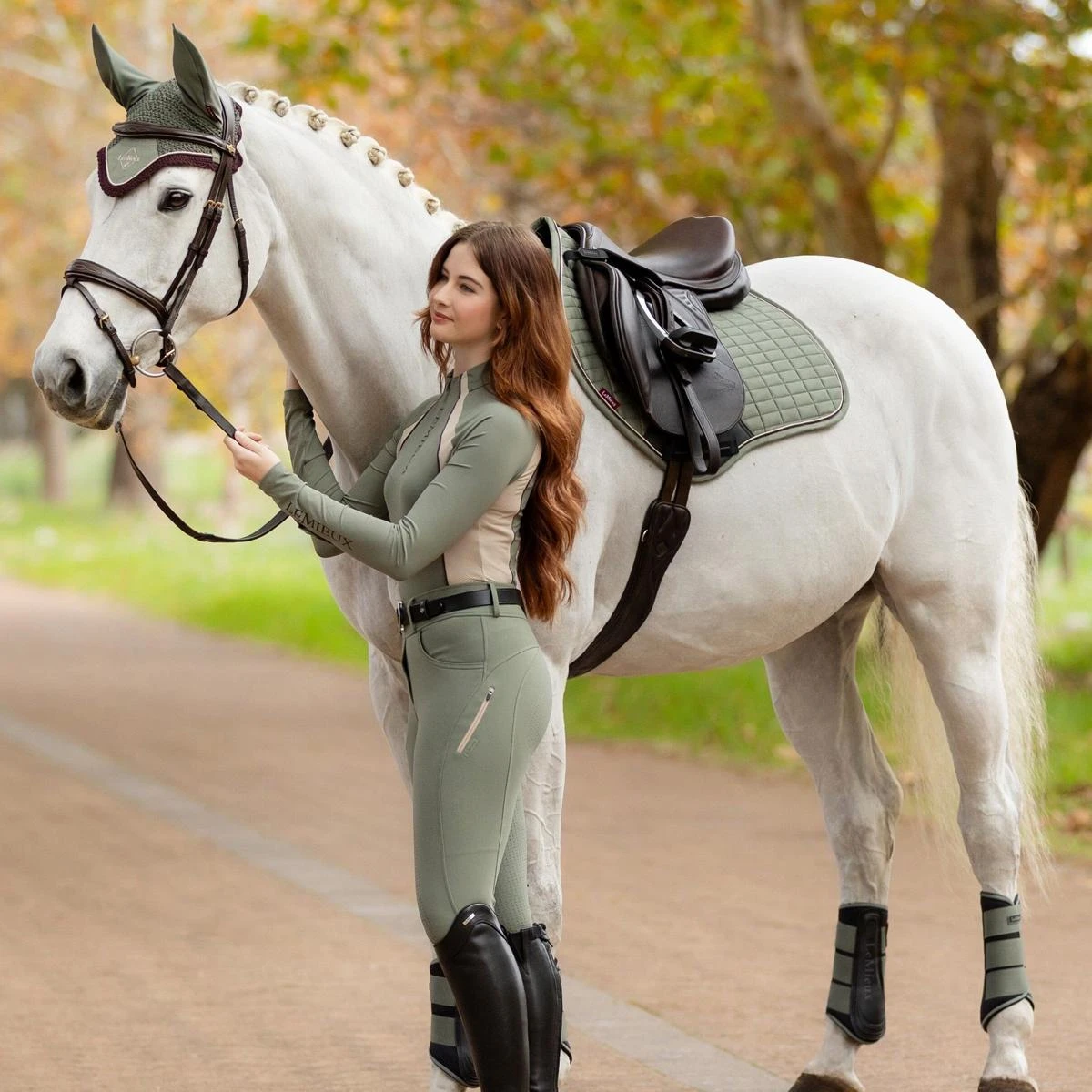 LeMieux Suede Close Contact Square Pad 9 LeMieux Suede Close Contact Square Pad - Image 7