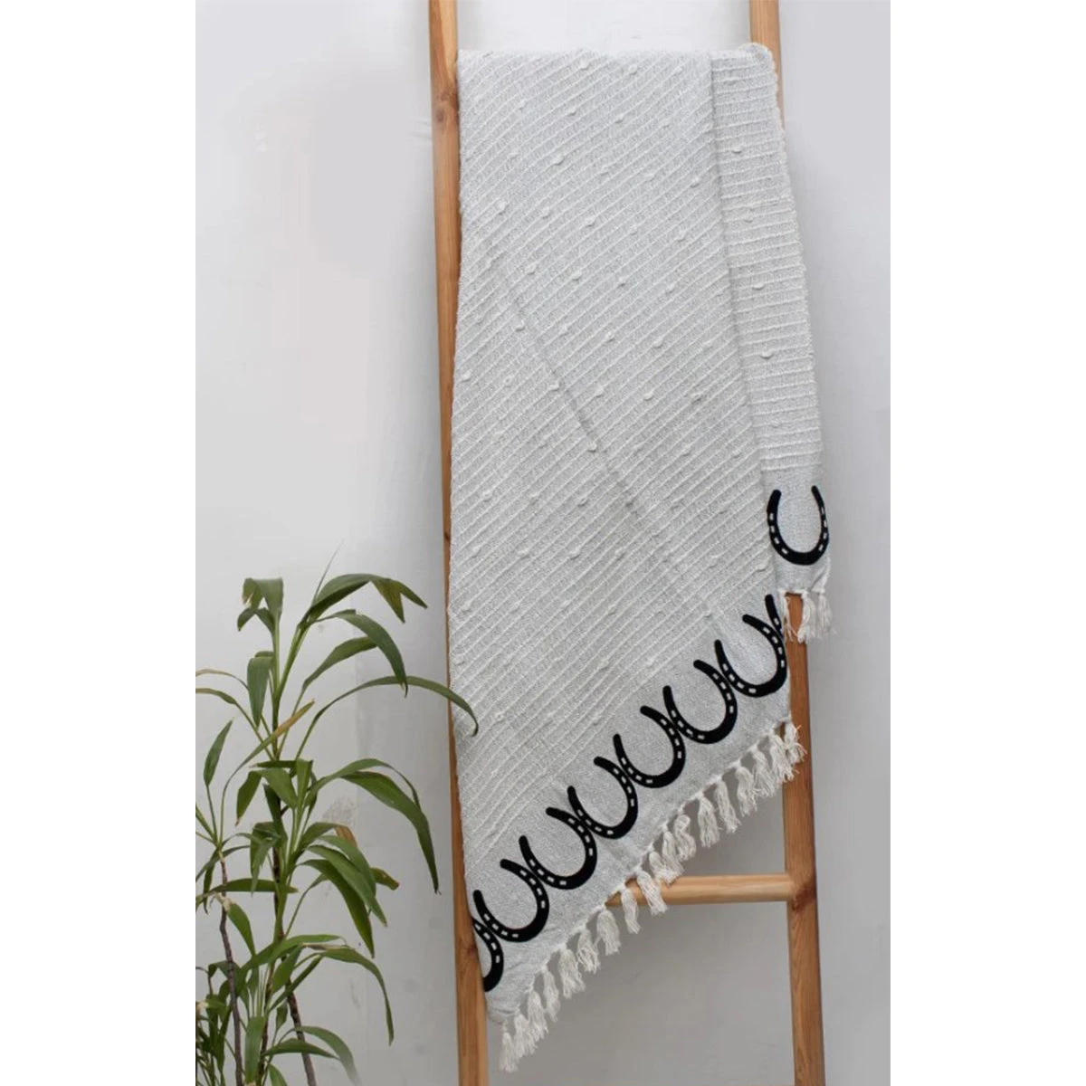 AWST Int'l Cotton Throw With Horseshoes 4 AWST Int'l Cotton Throw With Horseshoes - Image 2