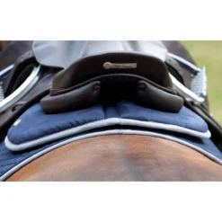 LeMieux Wither Relief Memory Foam Half Pad -Farm housse 6a56b65720d2206d150a1ddfa3e0b545