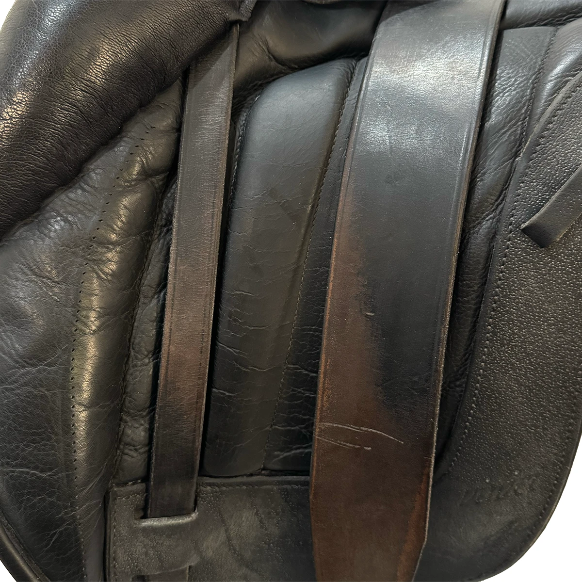 Black Country Vinici X Used Dressage Saddle 5 Black Country Vinici X Used Dressage Saddle - Image 3