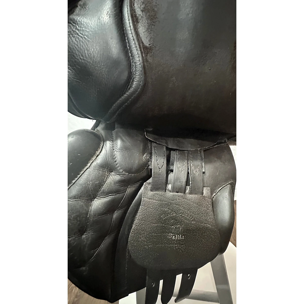 Black Country Ricochet 17" Used Close Contact Saddle 6 Black Country Ricochet 17" Used Close Contact Saddle - Image 4