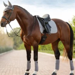 LeMieux Classic Polo Bandages -Farm housse IT00410 LeMieux.Classic.Polo .Bandages Grey Lifestyle