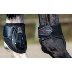 LeMieux Derby ProJump Fetlock Boot -Farm housse IT03921 LeMieux.Derby .ProJump.Fetlock.Boot Black Lifestyle2