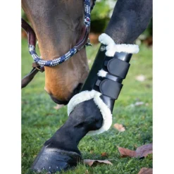 Jump'in Para Closed Synthetic Sheepskin Boots -Farm housse Jump inParaClosedSyntheticSheepskinBoots