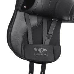 Wintec Pro Endurance Saddle With HART -Farm housse W Endurance GirthingSystem Blk