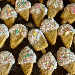 Dapper Darling Horse Treats -Farm housse a941a3d5 975b 46a4 a149 0dd60fb51e6d