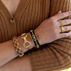 Capucine De Wulf Equestrian Snaffle Bit Ring -Farm housse c8b736f9392427577db4413a14a2d660